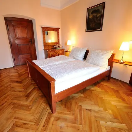 Zamek Homestay Nove Mesto nad Metuji